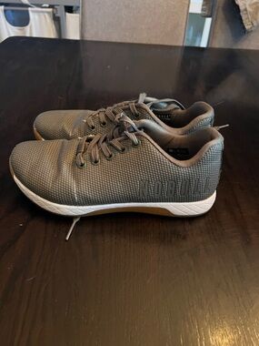 NOBULL women’s army green Trainer Sneakers